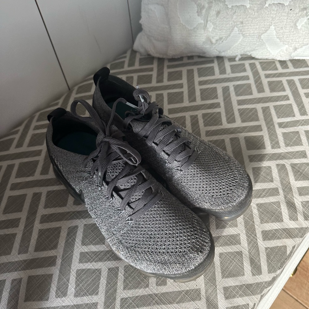 Nike Gray Knit Women's Athletic Shoes